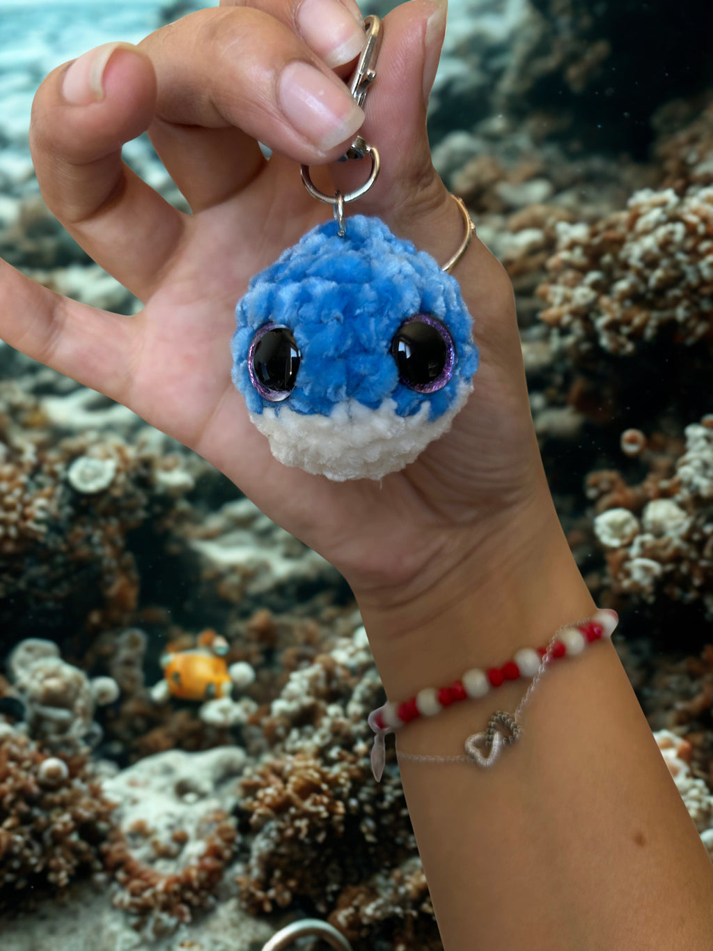 Porte-clé Baleineau Chenille Doux – Fait Main au Crochet